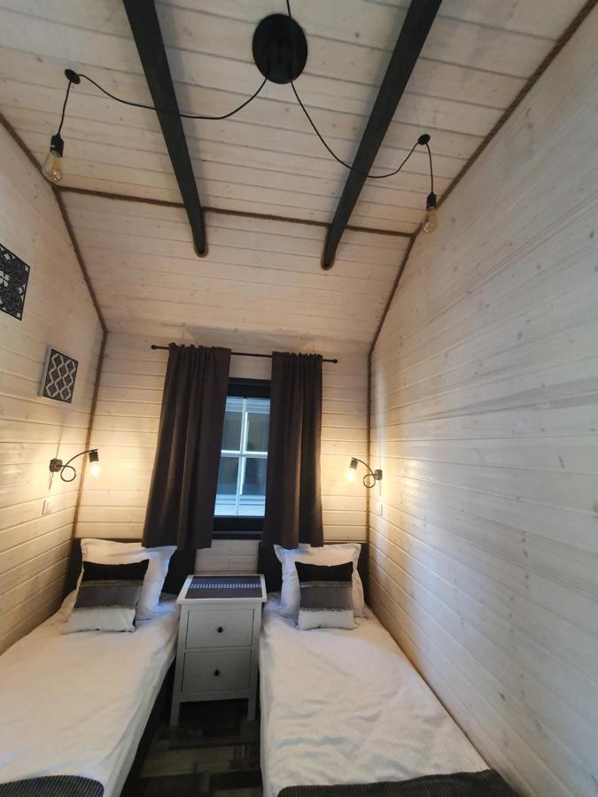 Domki Apartamenty Retro ยารอสวาเวียซ ภายนอก รูปภาพ